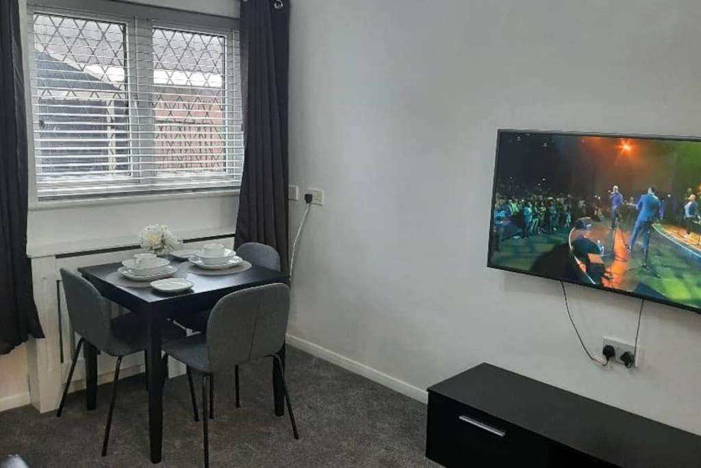 Entire Rental, Easy Reach To Etihad Stadium Manchester Luaran gambar