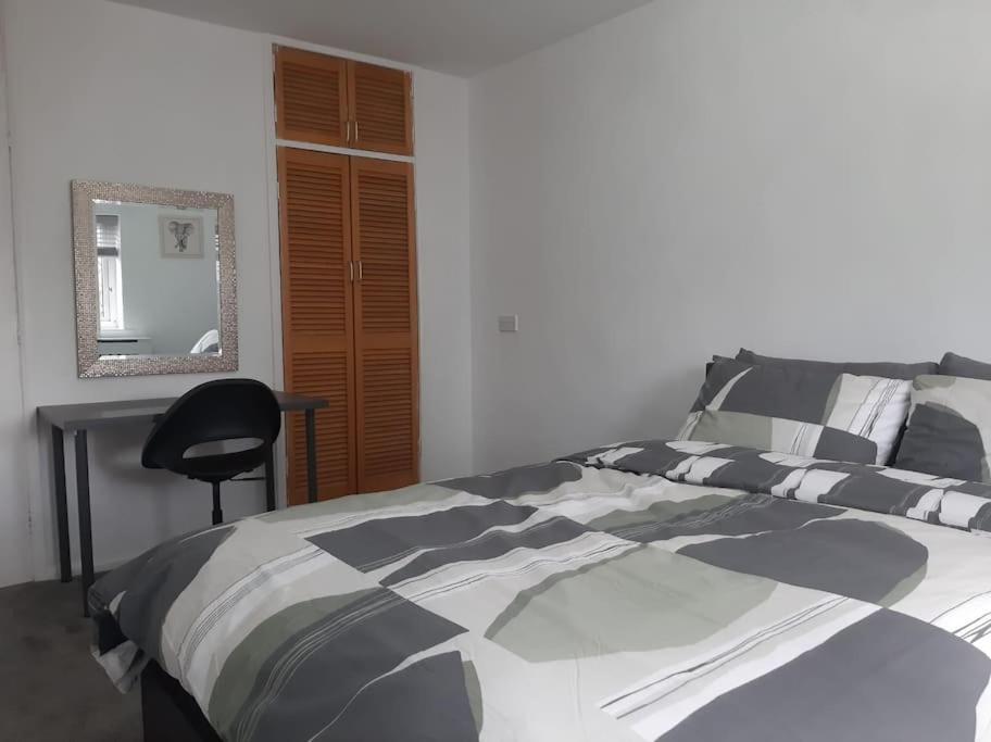 Entire Rental, Easy Reach To Etihad Stadium Manchester Luaran gambar